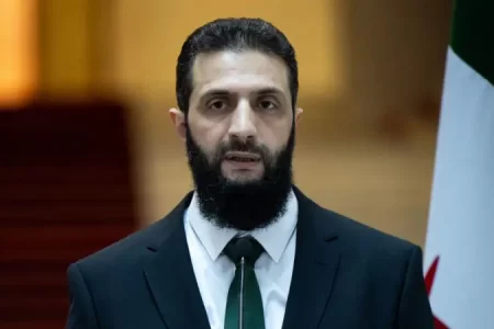 الرئاسة السورية تعلن وقفاً “فورياً” لإطلاق النار في السويداء..