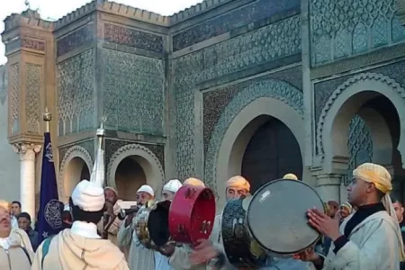 مهرجان عيساوة “مقامات وإيقاعات عالمية” يعيد الروح للفضاءات التاريخية ويساهم في التنمية المحلية