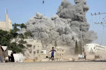 عشرات القتلى في قصف إسرائيلي على قطاع غزة..