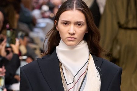 أبرز صيحات الجمال في ختام أسبوع الموضة في ميلانو لربيع وصيف 2026..