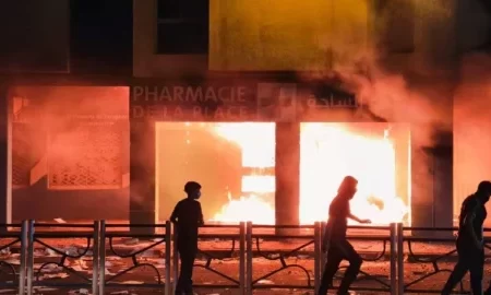 رئاسة النيابة العامة تطالب بالصرامة والحزم مع أعمال التخريب وإضرام النار والعنف