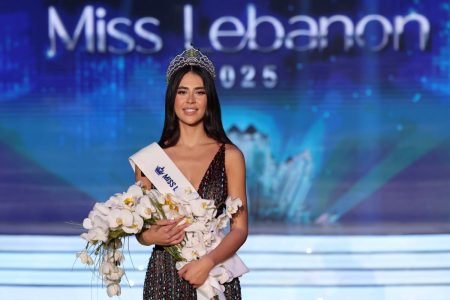 “بيرلا حرب” تفوز بلقب ملكة جمال لبنان 2025..