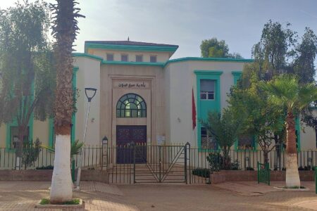 مجلس جماعة سبع عيون يصادق على إحداث مركز تجاري وحرفي للصناعة التقليدية بشراكة مع العمران فاس مكناس