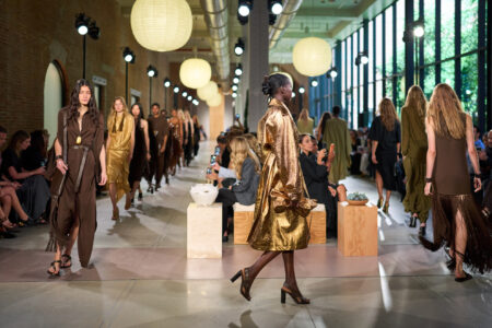 نيويورك تتأهب لأسبوع الموضة لموسم خريف 2026..