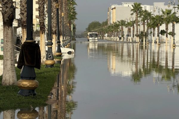 الحكومة تؤكد :15 ألف أسرة متضررة من الفيضانات استفادت من المساعدات المالية المباشرة