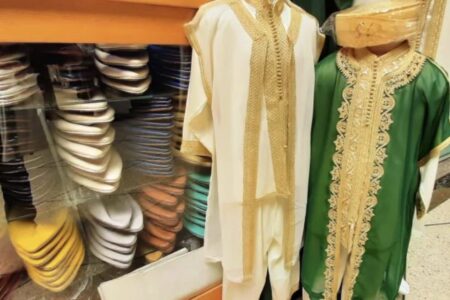 إنتعاش أسواق اللباس التقليدي بجهة فاس مكناس مع اقتراب العيد