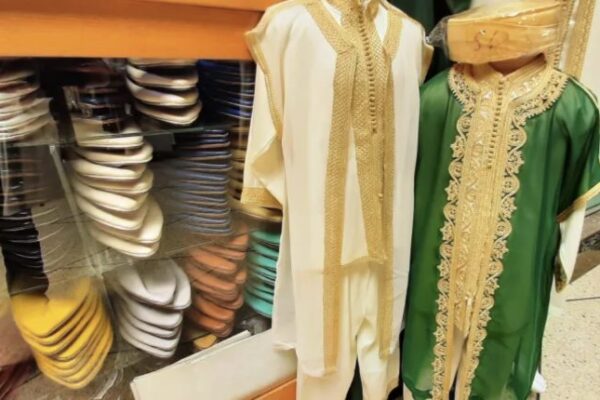 إنتعاش أسواق اللباس التقليدي بجهة فاس مكناس مع اقتراب العيد