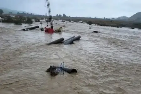 دعم منكوبي فيضانات تاونات..هل هو عمل انساني أم حملة انتخابية سابقة لأوانها؟